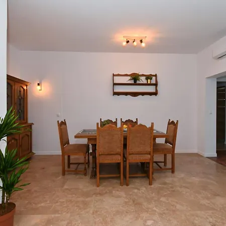 Casa Del Mar טרוגיר